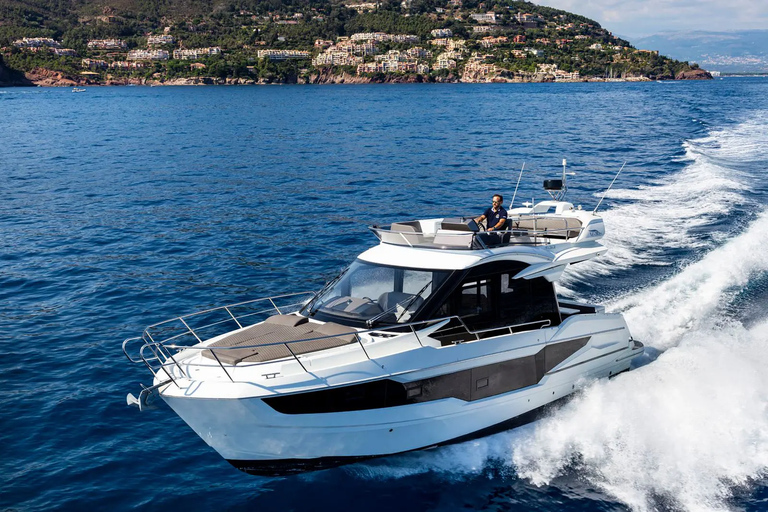 Antibes : Private Yacht Tour on the French Riviera