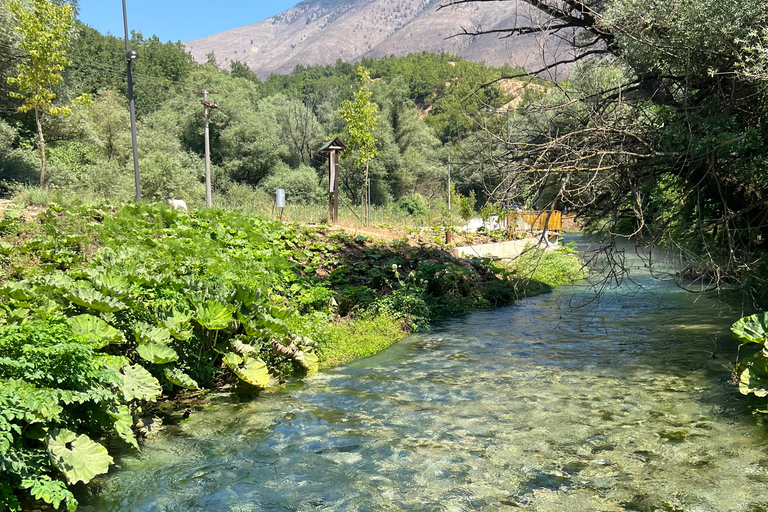 من تيرانا: بيرات، جيروكاستر، وكساميل، جولة لمدة يومين