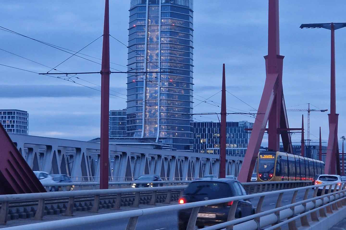 Budapest: Past & Future Tour with Unicum Tasting & MOL Visit