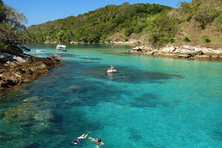 Visita guiada a Angra, com almoço (partida de Angra)