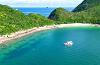 Hongkong Sai Kung: Ganztägiges Schnorcheln und Yacht-Tour mit Strand