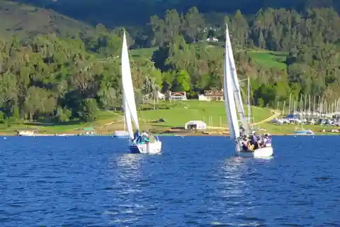 Guatavita: Navega na barragem de tominé e na aldeia de Guatavita