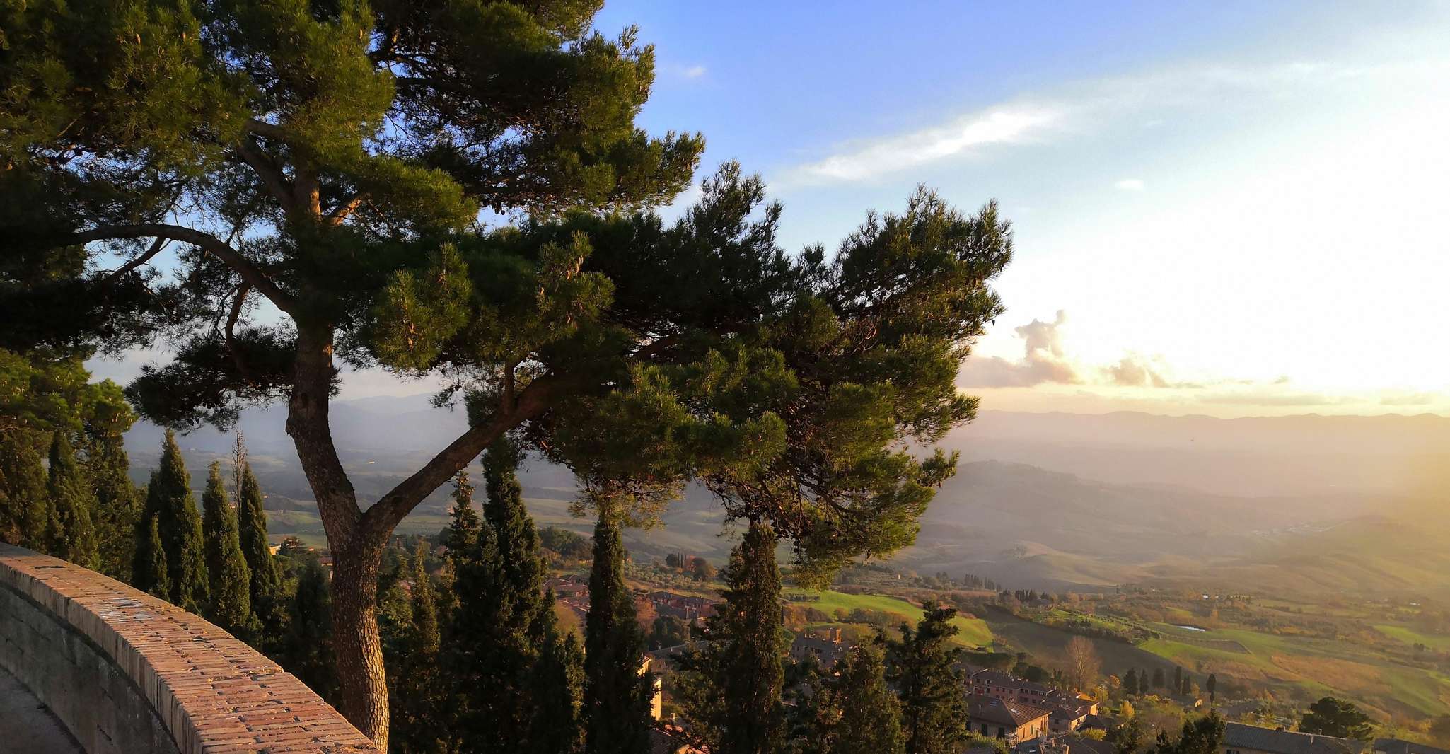 Volterra tour + Salt Mine visit by shuttle from Lucca&Pisa - Housity