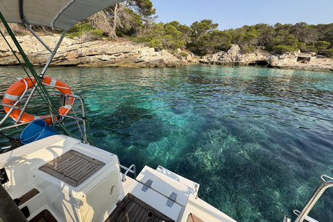 Cala Galdana - Full-day sailing trip (8 hours) Full-day sailing trip through the coves of southern Menorca (max. 4 people)