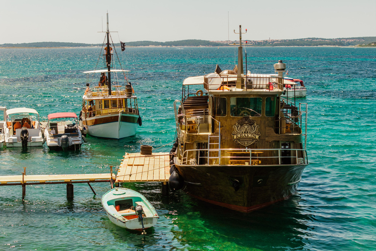 Kamenjak: Pirate Boat Cruise with Blue Cave, Porer & Lunch