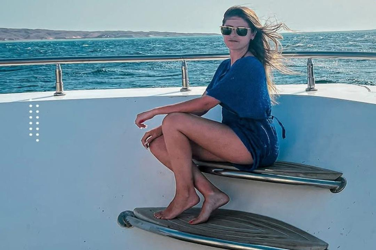 Hurghada: Luksusowa prywatna wycieczka jachtem z lunchem i atrakcjami