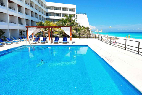 Prywatny transfer z Flamingo Cancun Resort do CUN