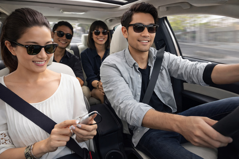 Colombo Airport: Private Transfer with Driver-Guide Fully Customizable Transfer Experience (180km/Day)