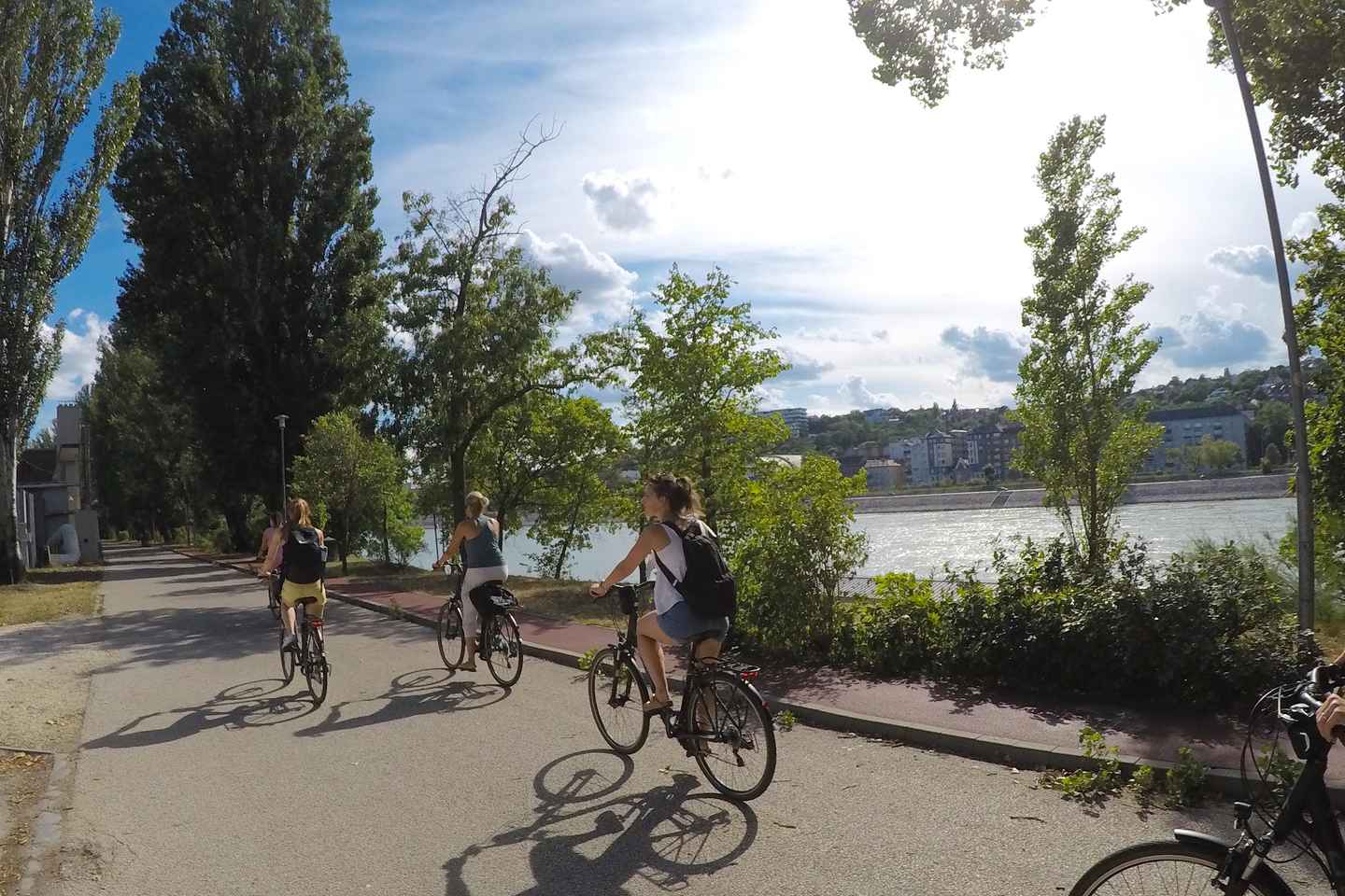 Szentendre Bike & Boat/Train Tour por Budapest Bike Breeze