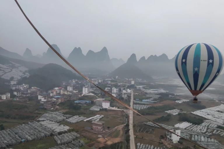 Yangshuo Hot Air Ballooning Sunrise Experience-ticketPrivéballonvaart voor 3-4 personen (vertrek vanuit Yangshuo)