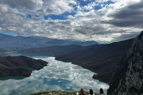 Excursion d'une journée au lac Bovilla et à la montagne Gamti