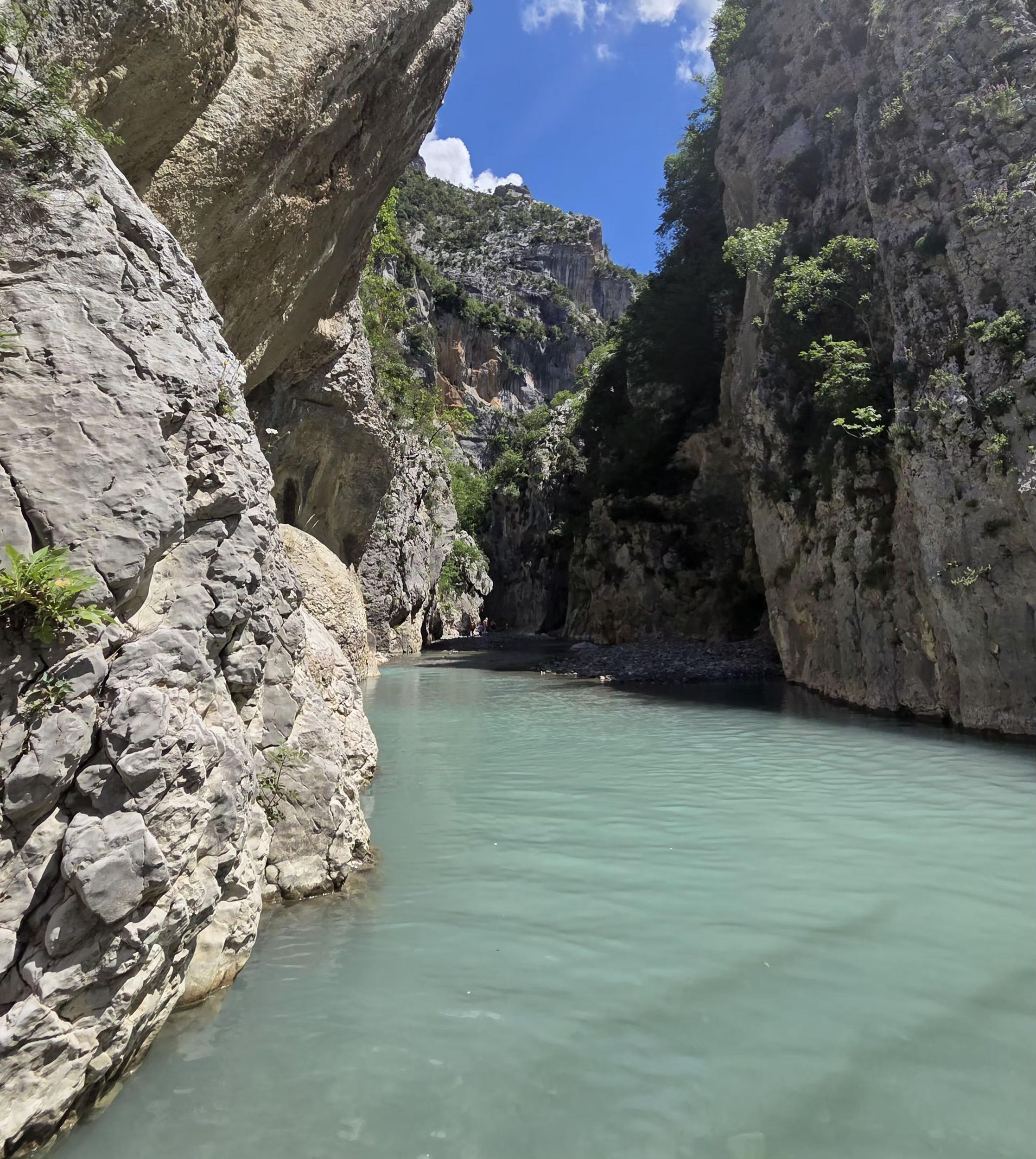 Privates Auto / Abenteuer Gramsh-Schlucht & Bënja-Thermalsee
