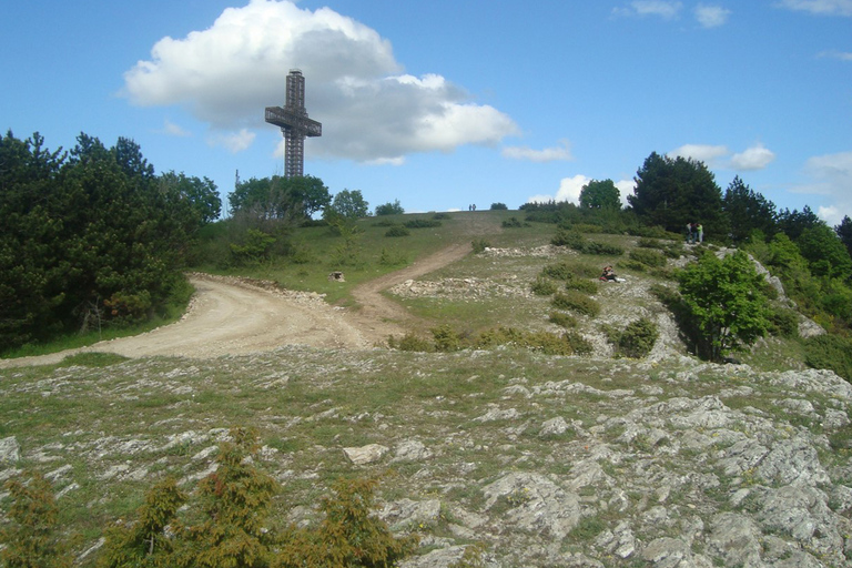 Vanuit Skopje: bezoek het Vodno Millennium Cross en de Matka Canyon