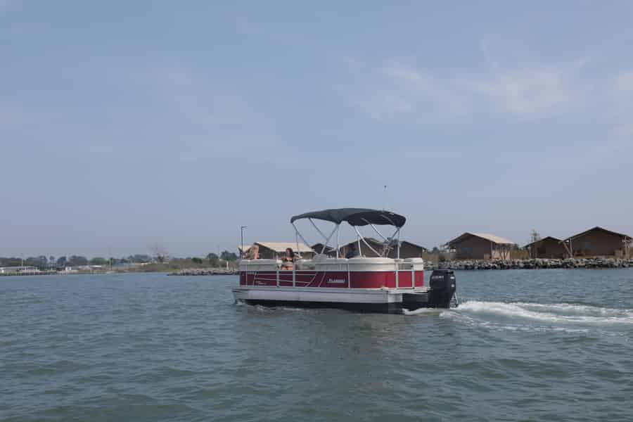 Pontonbootverleih in Chincoteague Island, VA. Foto: GetYourGuide