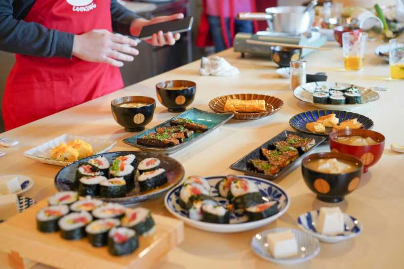 Tokyo : Cours de cuisine de sushi avec dégustation de saké