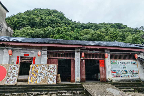 Yangshuo: Peng Family Fan Painting Workshop in Fuli Fan Painting Workshop