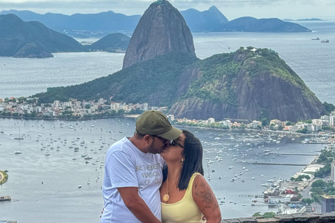 Sunrise Rio Tour: Christ the Redeemer + Mirante Dona Marta + Selarón