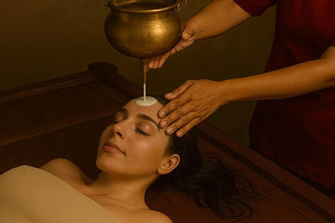 Mumbai: Muktaa Wellness Spa Experiences at Marine Drive Full Body Hot Herbal Oil Therapy - 60Mins