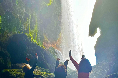 From Madrid: Discover the Monasterio de Piedra and the Kingdom of Aragon Explore the Stone Monastery and discover Sigüenza in a small group