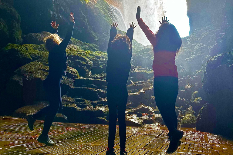 From Madrid: Discover the Monasterio de Piedra and the Kingdom of Aragon Explore the Stone Monastery and discover Sigüenza in a small group