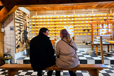 Amsterdam: Live-Guided Zaanse Schans & Cheese Tasting Tour Tour in Spanish