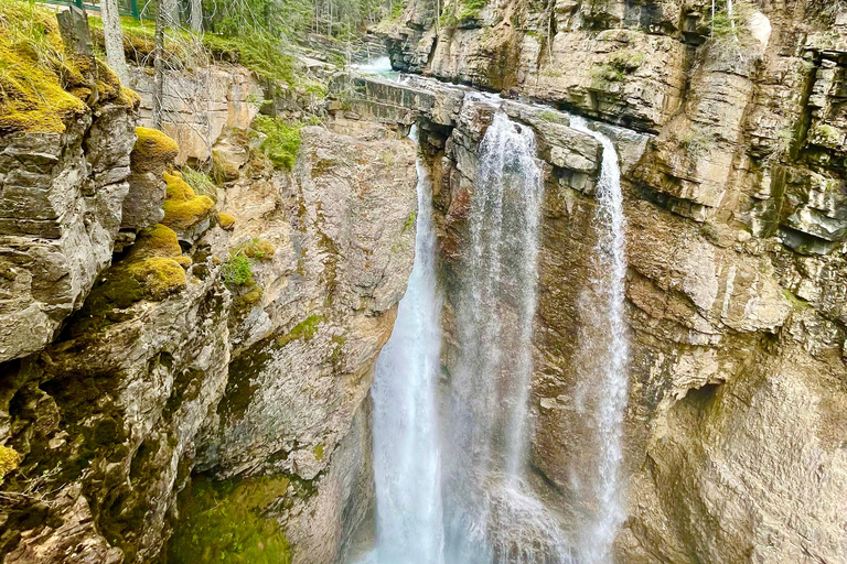 Au départ de Calgary : Visite de Banff, du lac Moraine et de Lake LouisePrise en charge à Calgary