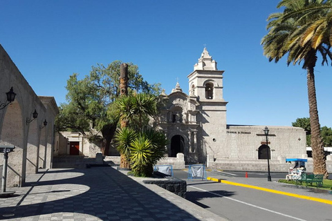 Arequipa: Tour privato a piedi di mezza giornata + Monastero di Santa Catalina