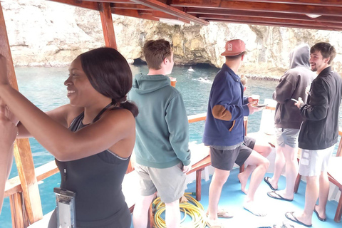 Crucero por las Islas Elafitas y tour en barco para bucear en la Cueva Azul