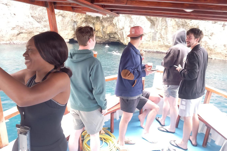 Croisière commentée dans les îles Elaphites et tour en bateau pour la plongée en apnée dans les grottes bleues