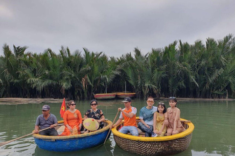 Aula de culinária e passeio de barco em cesta saindo de Hoi An