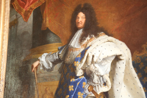 Paris: Louvre Small Group Guided Tour with Reserved Entry Paris: Louvre Group Tour with Reserved Access