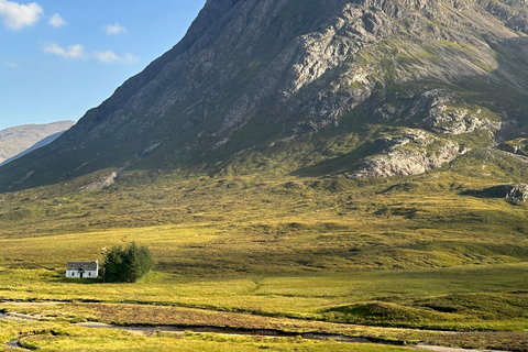 From Edinburgh: 2-Day Highlands Tour with Hogwarts Express 2 Guests Twin Room with 2 Single Beds and a Private Bathroom