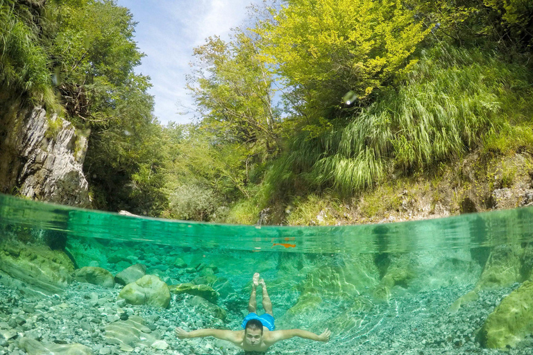 Au départ de Tirana : 3 jours de randonnée dans le parc national de Theth et dans l&#039;œil bleu