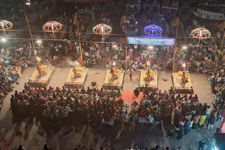 Manikarnika Ghat en Ganga Arti Tour