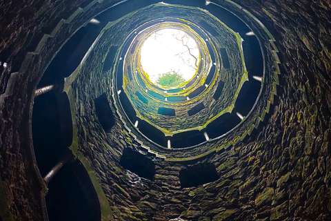 Lisbonne : visite d&#039;une demi-journée à Sintra avec le palais de Pena et Regaleira