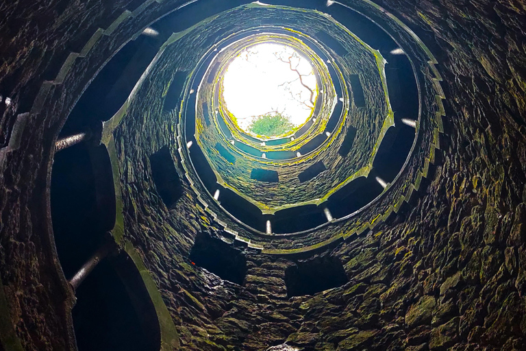 Lisbonne : visite d&#039;une demi-journée à Sintra avec le palais de Pena et Regaleira