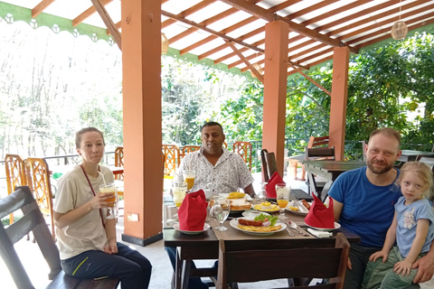 乘坐嘟嘟车探索康提街头美食：锡兰风味乘坐嘟嘟车探索康提街头美食：品味锡兰风味