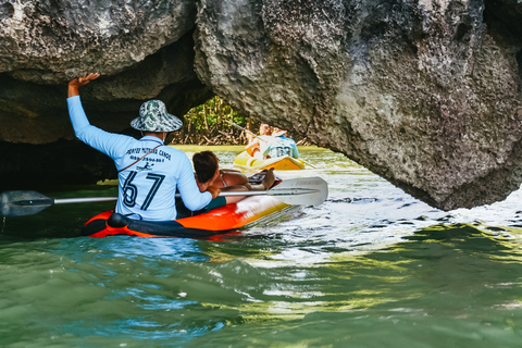 Phuket: Passeio de barco e canoa marítima pela ilha James Bond