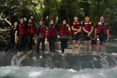 Bandung to Pangandaran: Private Beach & Nature Tour