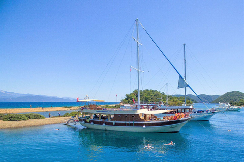 Fethiye: Twelve Islands Boat Cruise with Onboard Lunch With Transfer