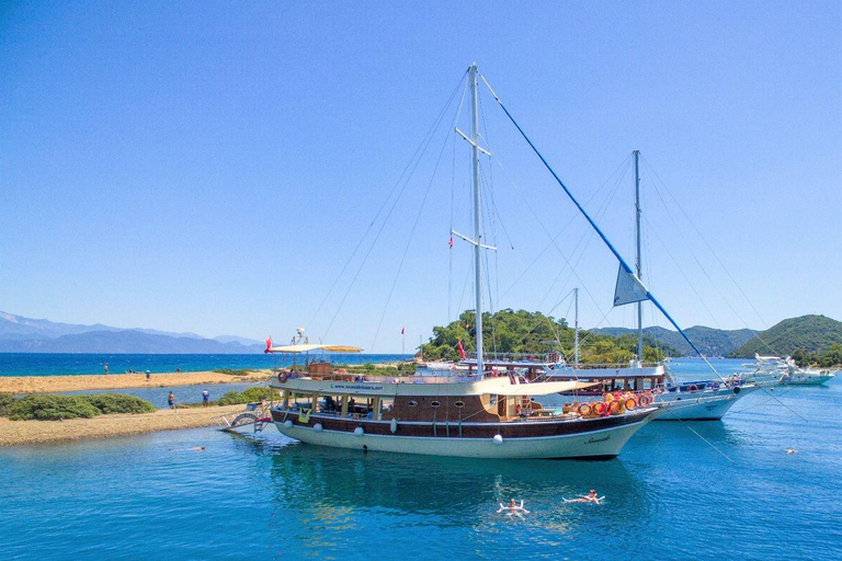 Fethiye: Twelve Islands Boat Cruise with Onboard Lunch With Transfer