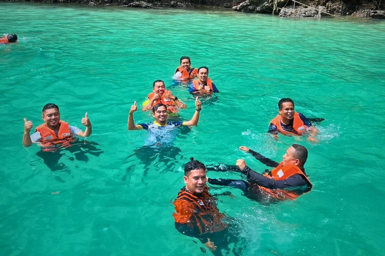 Krabi: Iconic 4 Islands Day Tour by Longtail Boat with Lunch