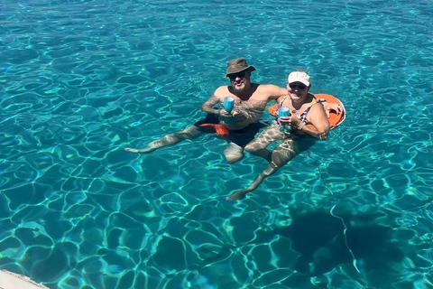 Mykonos: South Coast Yacht Cruise with Snacks & Drinks