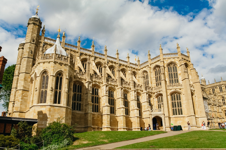 From London: Windsor, Oxford & Stonehenge Full-Day Trip Tour in Spanish with Entrance Fees included