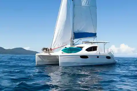 Torrevieja: Excursión de aventura con el catamarán Apaleo