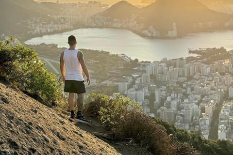 Rio de Janeiro: Sunrise Hike on Morro Dois Irmãos