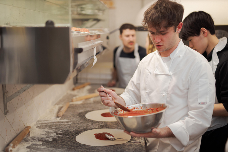 Rome: Traditional Pizza Making Cooking Class