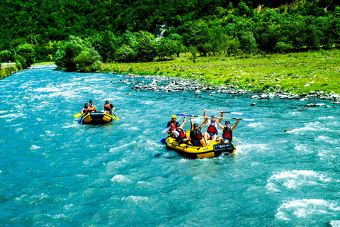 Kazbegi Tour mit fantastischer Aussicht auf das KaukasusgebirgeKazbegi: Highlights-Tour mit fantastischen Sehenswürdigkeiten