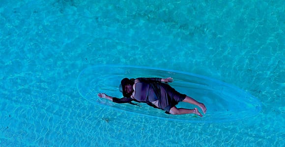 Miami/South Beach: Fotoshooting im transparenten Kajak mit Drohne