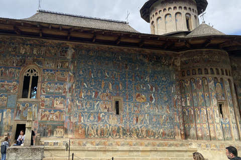 UNESCO Monasteries & Traditional Arts Day Tour from Iași